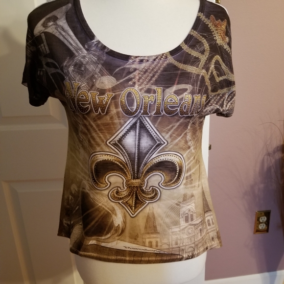 Top - Picture 1 of 2